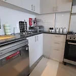 Modern 2Br -5Min To Metro & Festival Mall- 1211
