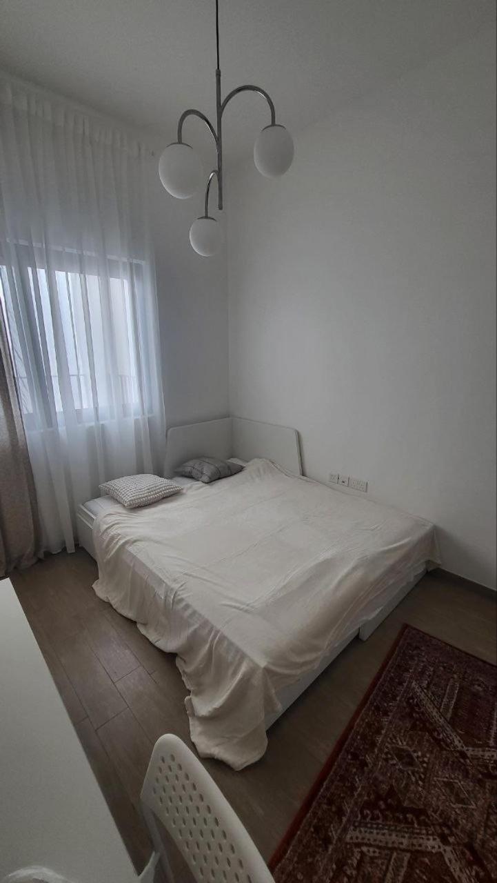 Modern 2br -5min To Metro & Festival Mall- 1211 *